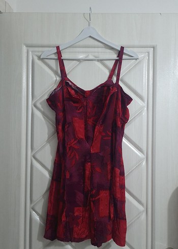 Kırmızı Desenli İnce Askılı Kadın Mini Elbise - Görsel 4