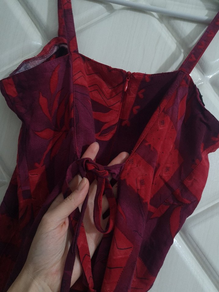 Kırmızı Desenli İnce Askılı Kadın Mini Elbise - Görsel 5