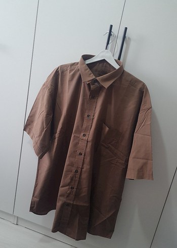 Düğmeli Kahverengi Kısa Kollu Erkek Gömlek - Görsel 2