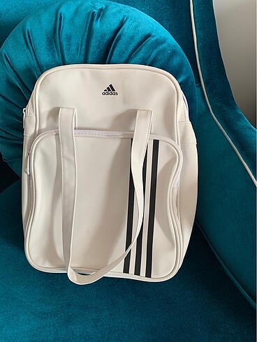 Adidas çanta
