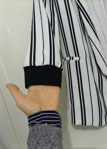 Cizgilii Beyaz Kadın Blazer Ceket - Görsel 2