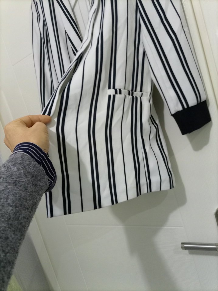 Cizgilii Beyaz Kadın Blazer Ceket - Görsel 3
