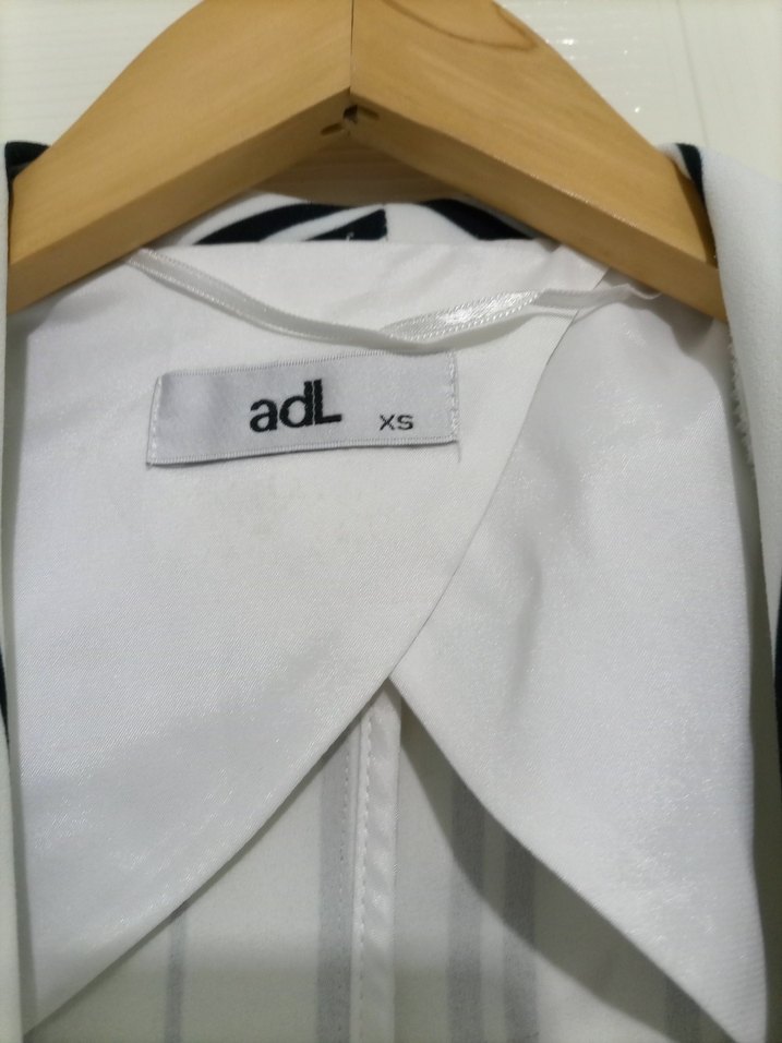 Cizgilii Beyaz Kadın Blazer Ceket - Görsel 4