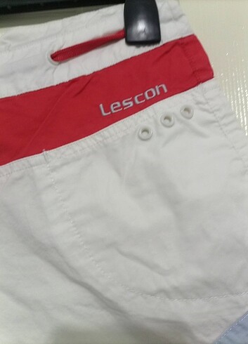 Lescon Lescon sort