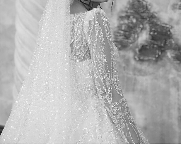 Taşlı pullu işlemeli prenses gelinlik - Görsel 7