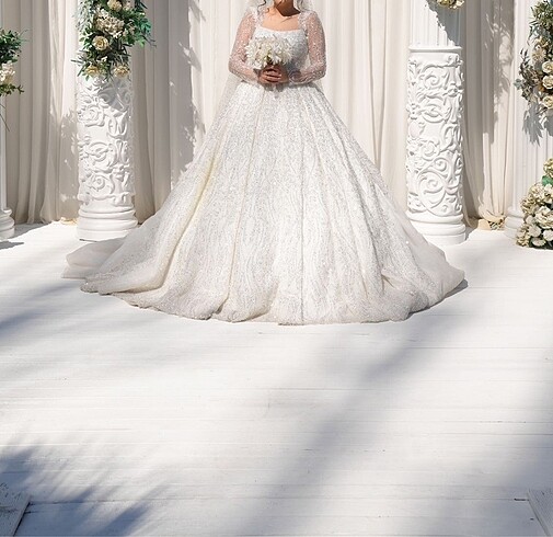 Taşlı pullu işlemeli prenses gelinlik - Görsel 6