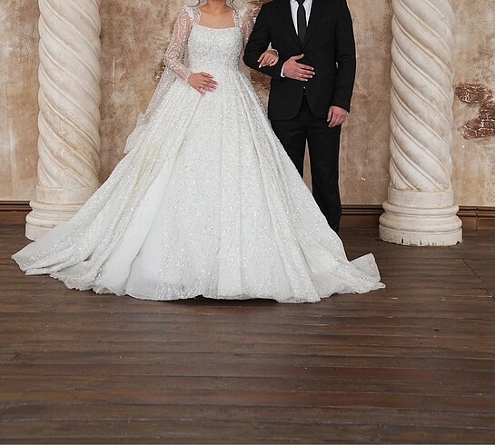 Taşlı pullu işlemeli prenses gelinlik - Görsel 5