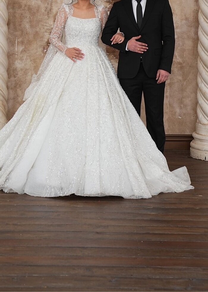 Taşlı pullu işlemeli prenses gelinlik - Görsel 5