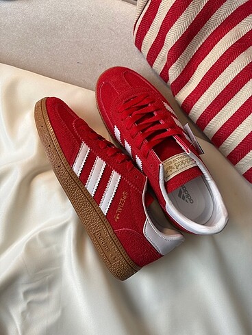Adidas Spezial kırmızı Adidas