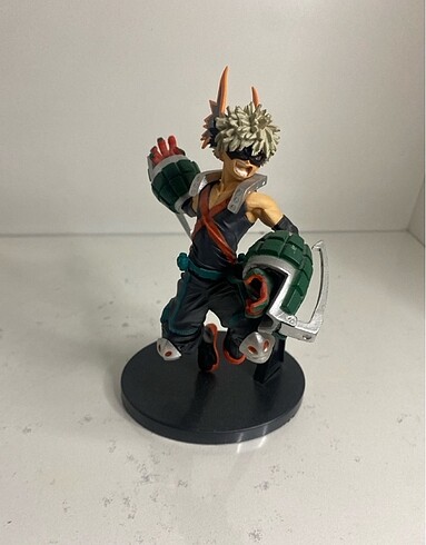 Bakugo figür