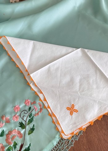 Nakışlı Beyaz Peçete - Görsel 3