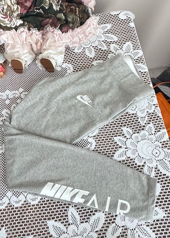 Nike m