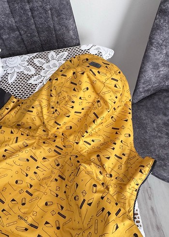 Decathlon Sarı Kapüşonlu Baskılı Kayak Montu - Görsel 6