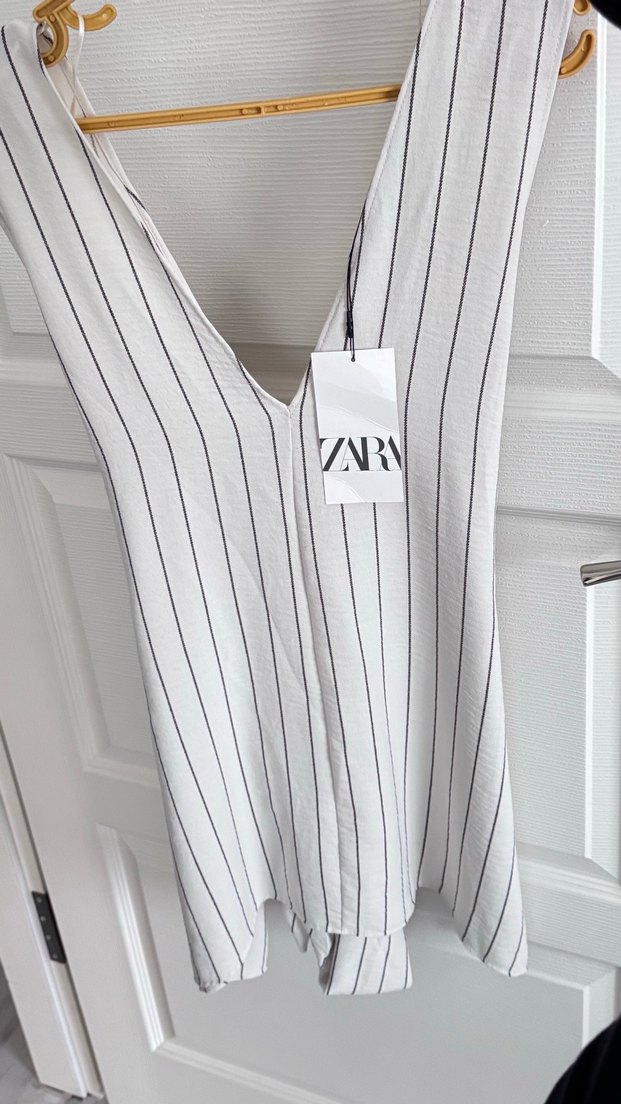 Çizgili  Uzun V Yaka Top - Görsel 2