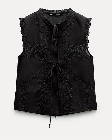 Zara İşlemeli Bluz