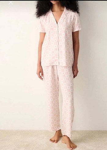 Pembe Desenli Kısa Kollu Midi Pijama Takımı
