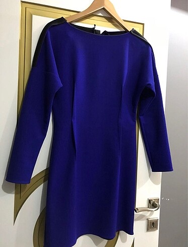 BENETTON SAKSI MAVİSİ ELBİSE