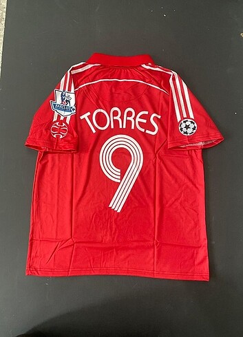 Torres Liverpool retro forma 