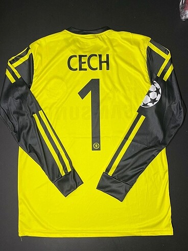 Cech retro forma Porto Liverpool
