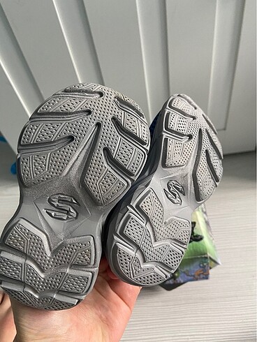 21 Beden mavi Renk Skechers çocuk