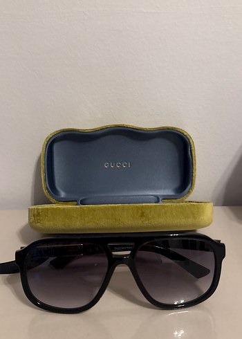 Siyah Minimalist Kadın Güneş Gözlüğü - Görsel 3