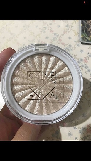 Ofra Cosmetics Highlighter