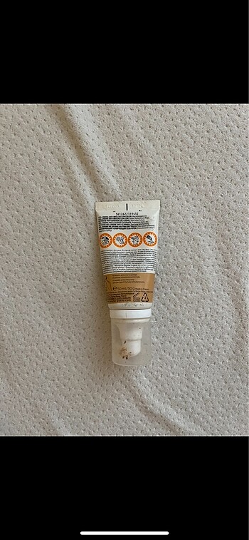 La Roche Posay La roche posay anthelios xl spf 50 renkli güneş kremi