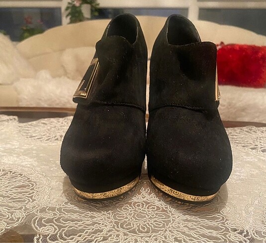 Diğer HERKES AYAKLARINIZA BAKACAK ;)