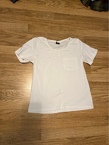 Beyaz düz tişört