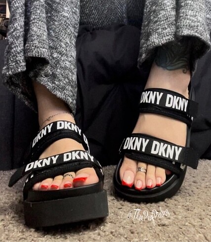 Dkny sandalet