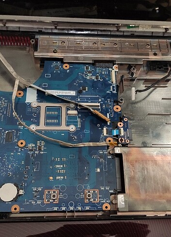 Beden SAMSUNG r580 tüm kasa i3 1 nsl anakar