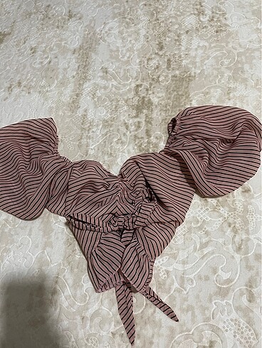 34 Beden çeşitli Renk Trendyolmilla balon kollu bluz