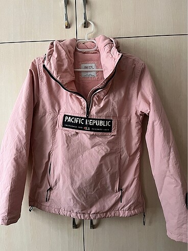 PULL&BEAR pembe yağmurluk/ mont