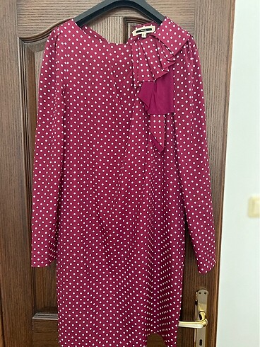 Puantiye desenli elbise