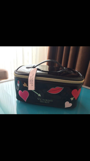 Victoria's secret makyaj çantası