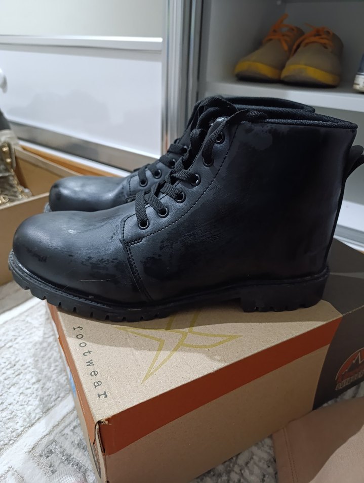 Siyah Parlak Erkek Goth Lastik Bot - Görsel 4