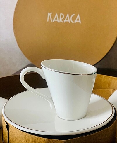 Beden Karaca fincan takımı
