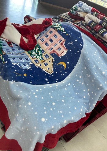 Madame Coco Yılbaşı Temalı Yumoş Yumoş Battaniye Etiketli - Görsel 3