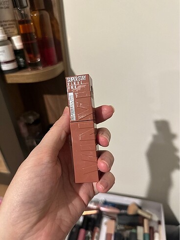 Beden Maybelline vinly 35 cheeky rengi