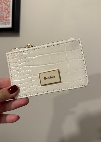 Beyaz Deri Desenli Fermuarlı Kadın Kartlık
