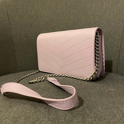 Bershka omuz çantası