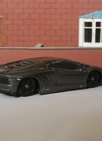  MC toys Lamborghini Aventador. 