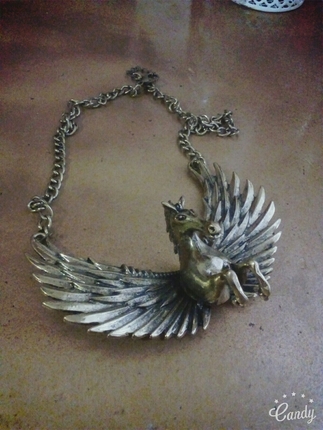 Diğer pegasus kolye