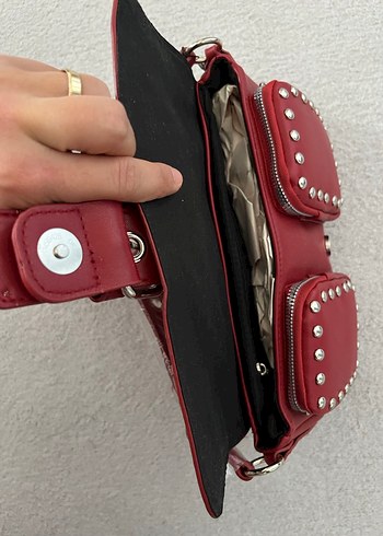 Stradivarius Etiketli kırmızı çanta