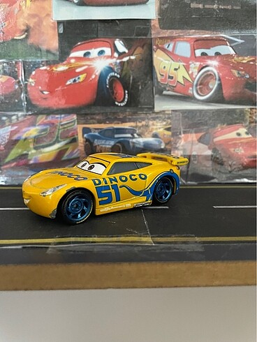 Pixar Cars Cars Dinoco Cruz Ramirez
