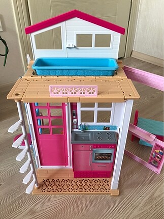 Barbie oyun evi