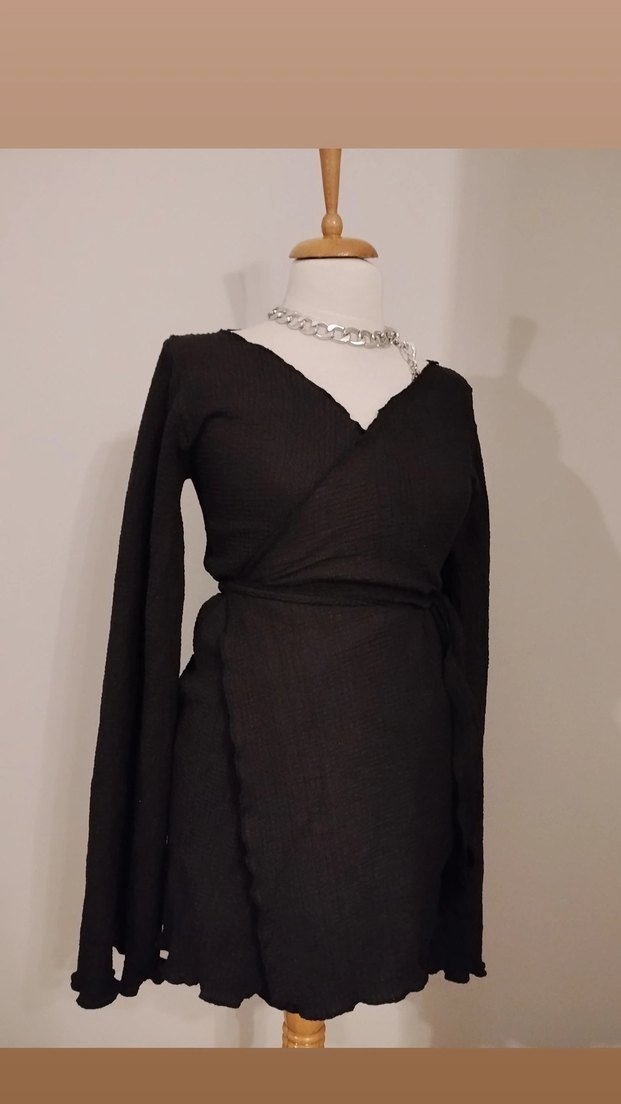 Kruvaze Siyah V Yaka Mini Triko Elbise - Görsel 4