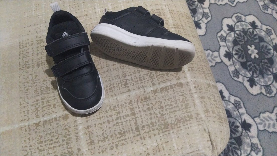 Erkek Çocuk Siyah Cırtlı Spor Ayakkabı - Görsel 2