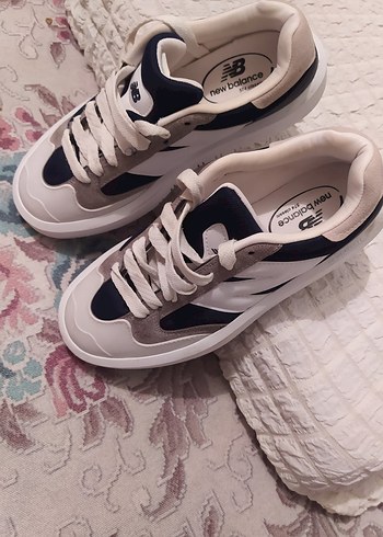 New Balance Beyaz Gri Platform Spor Ayakkabı - Görsel 2