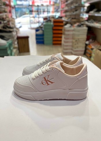 Calvin Klein Beyaz Kadın Spor Ayakkabı